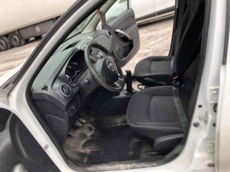 Dacia Sandero 1.50 TSI, снимка 5 - Автомобили и джипове - 53596292