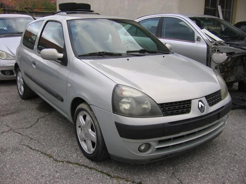 Renault Clio 1.5 DCI, снимка 1 - Автомобили и джипове - 37301988