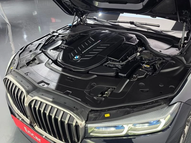 BMW 760 M760Li xDrive| 601к.с.| ВКЛ.ТЕХНОТЕСТ, снимка 5 - Автомобили и джипове - 55442015