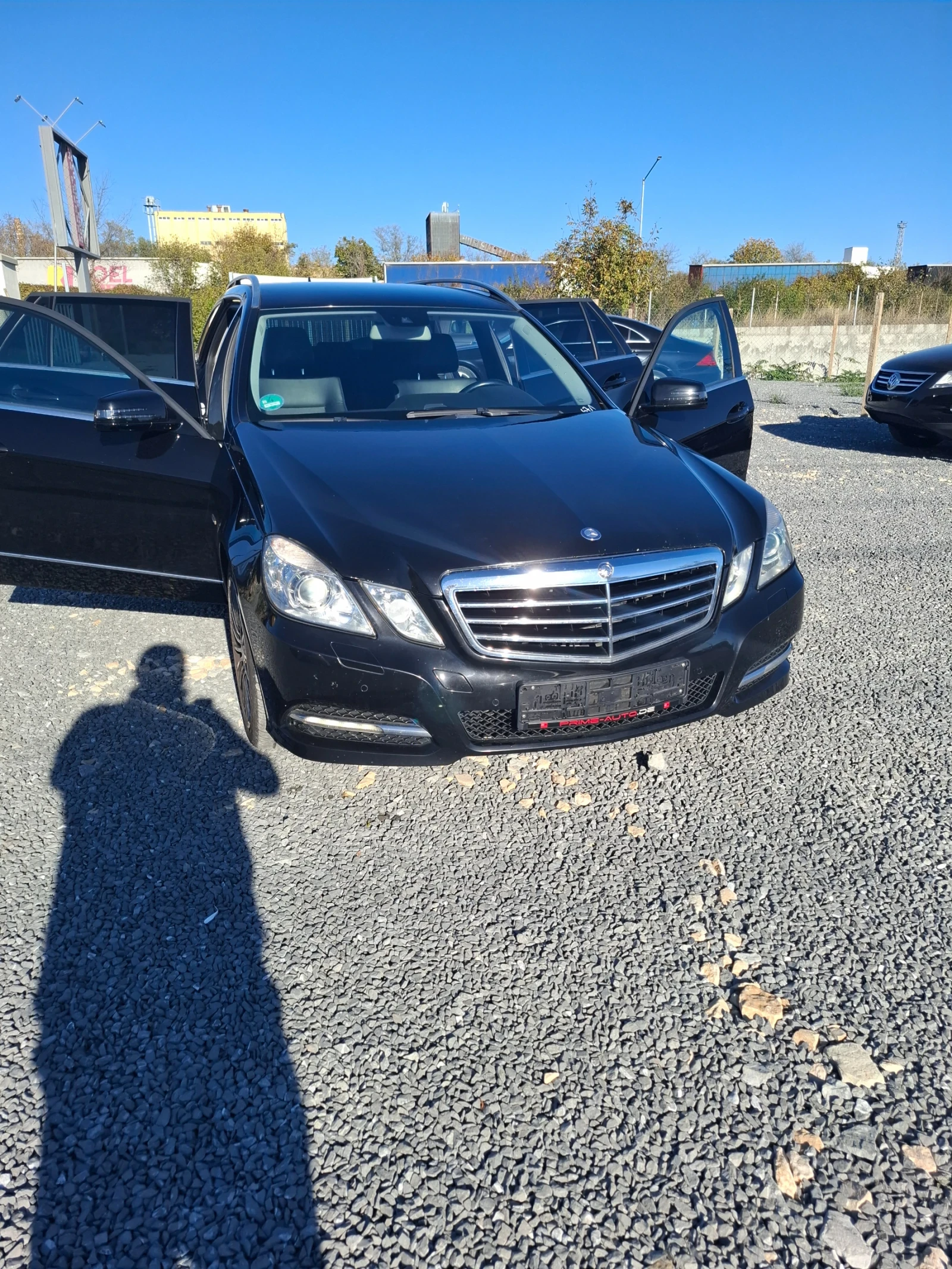 Mercedes-Benz E 200, снимка 1