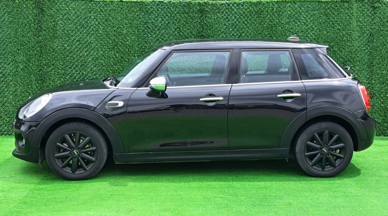 Mini Cooper 1.5d* 116кс* НАВИГАЦИЯ* Euro-6 - изображение 6