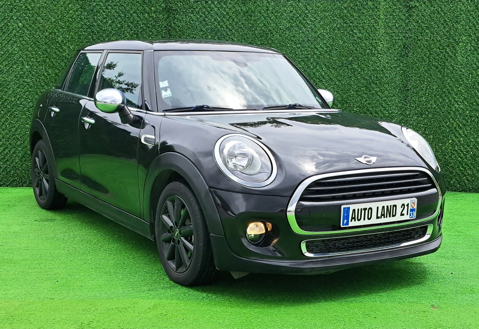 Mini Cooper 1.5d* 116кс* НАВИГАЦИЯ* Euro-6 - изображение 3