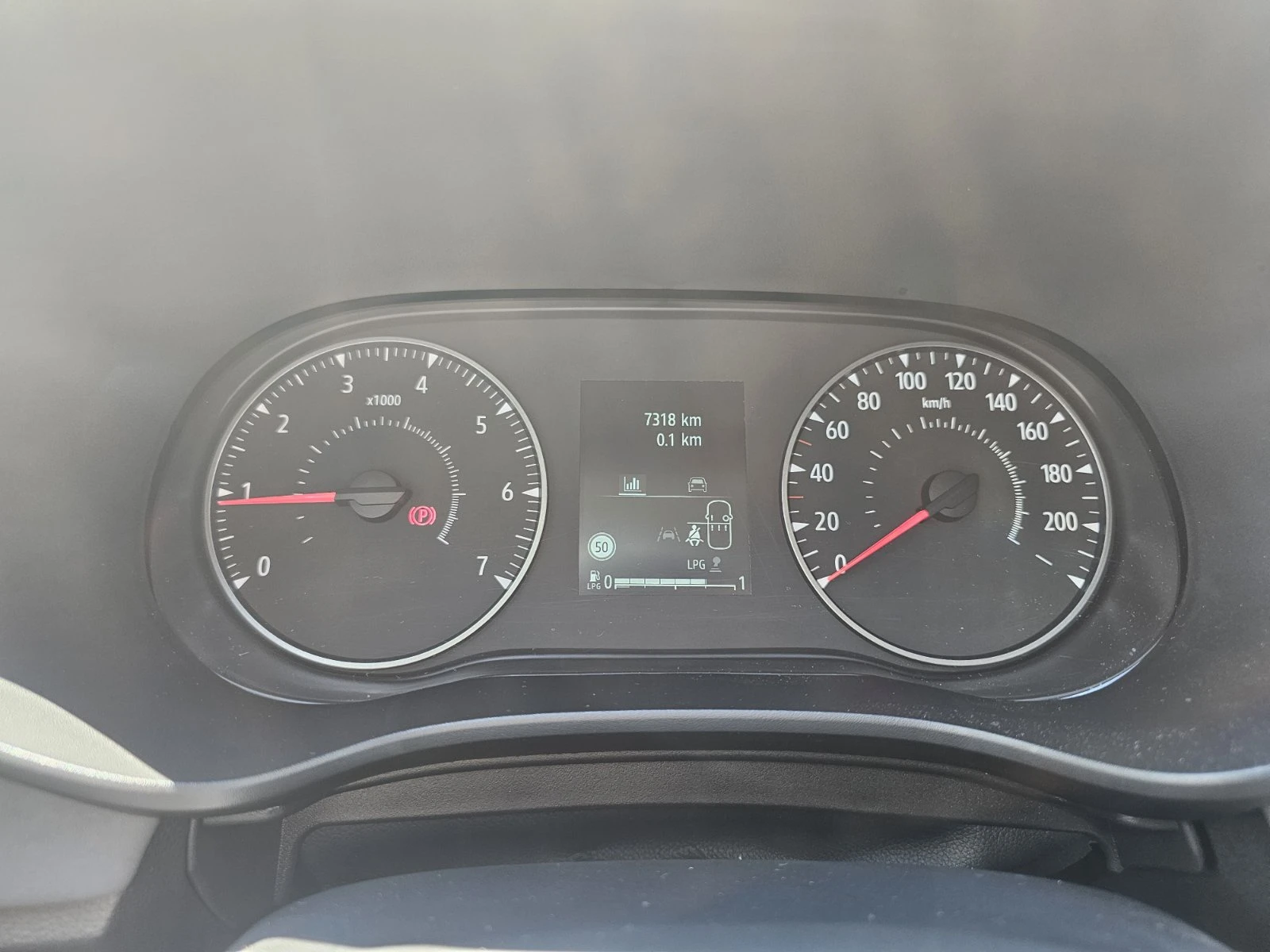 Dacia Sandero 1.0 TCe 100 LPG - изображение 8