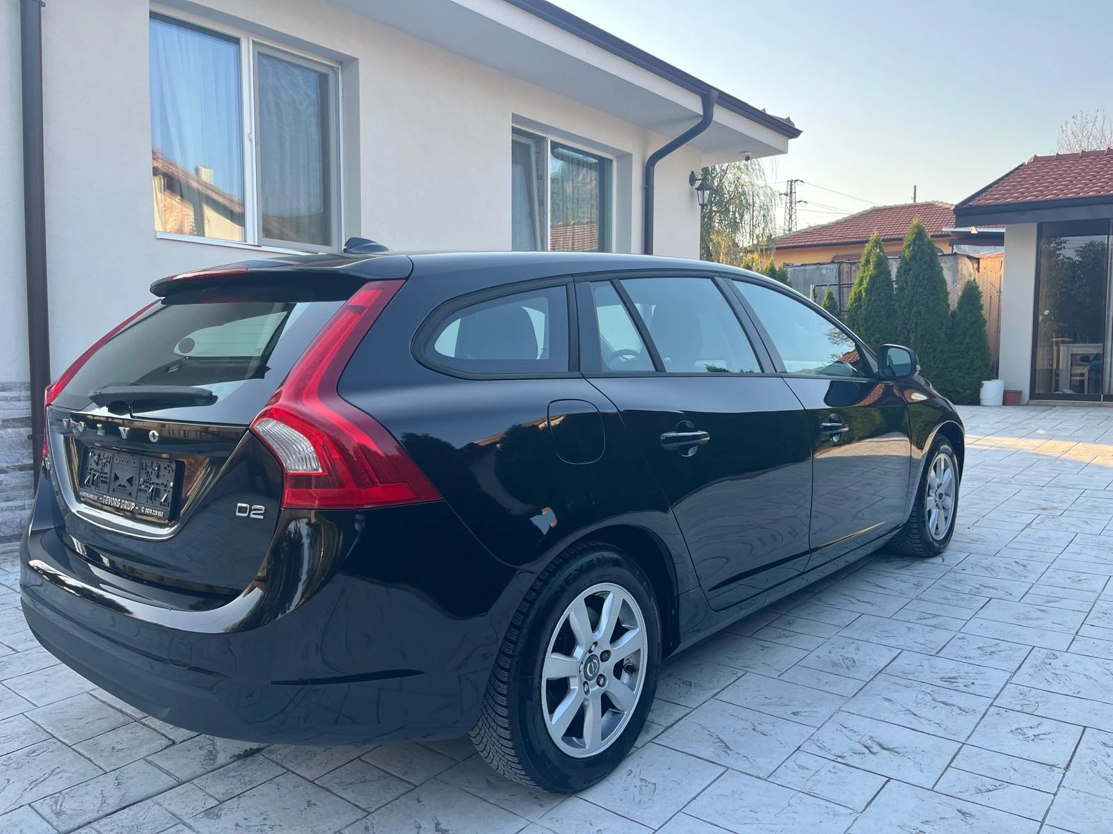 Volvo V60 1.6 D AVTO  - изображение 4