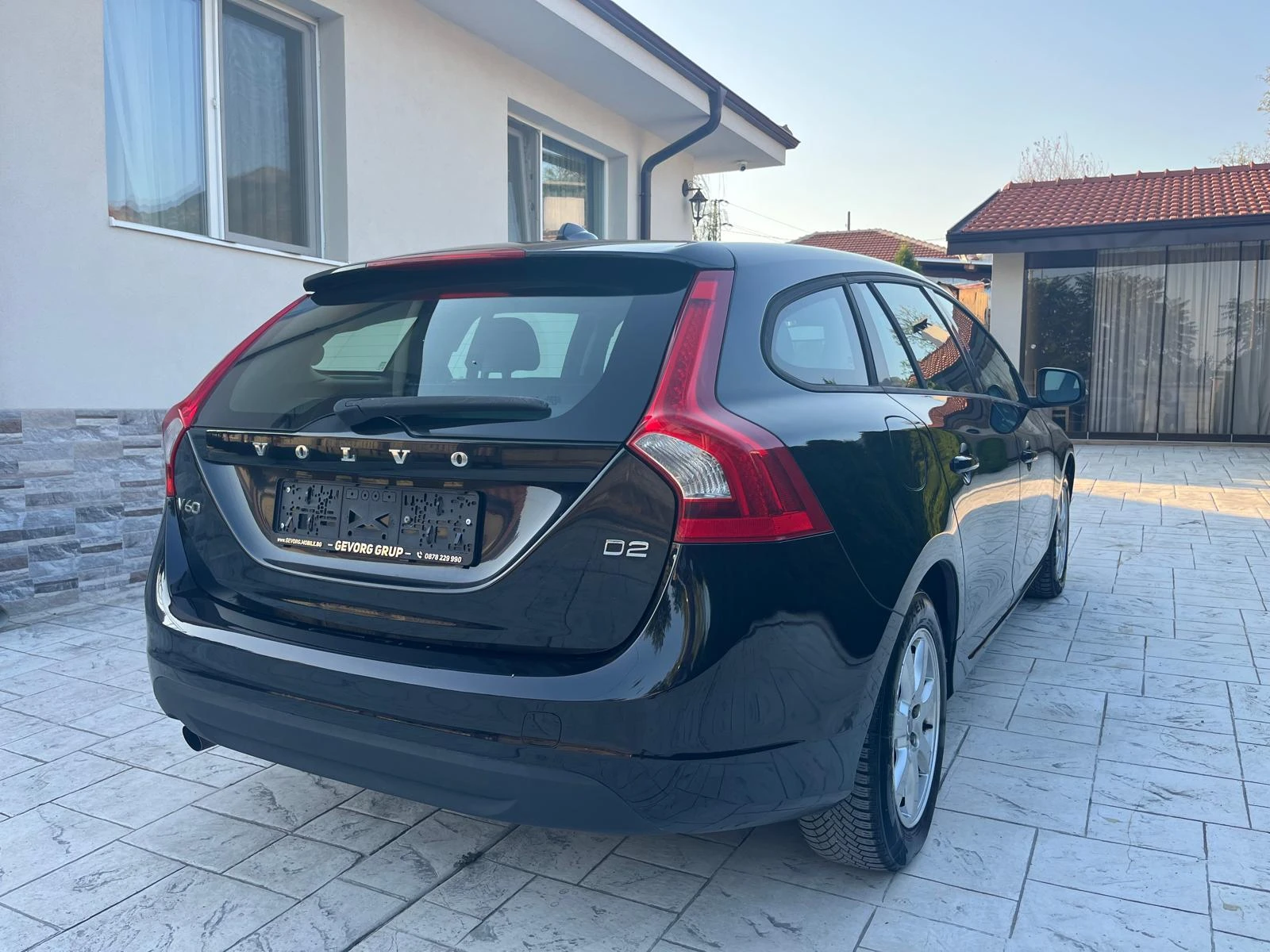 Volvo V60 1.6 D AVTO  - изображение 5