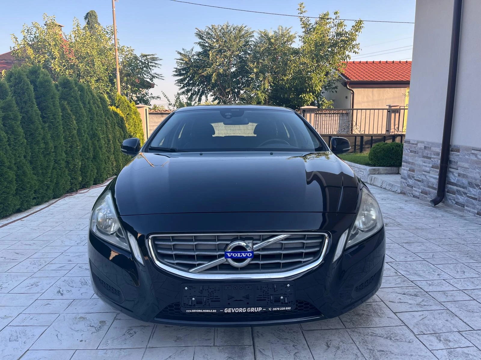 Volvo V60 1.6 D AVTO  - изображение 2