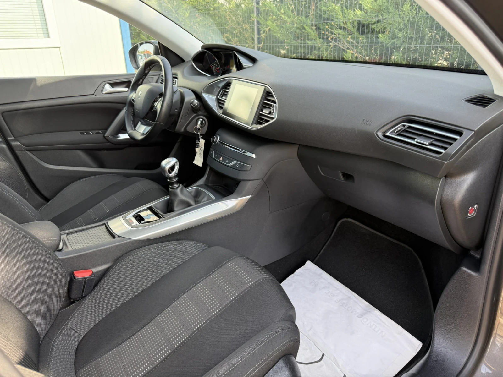 Peugeot 308 1.6 Blue-HDi Allure 🇫🇷 - изображение 10
