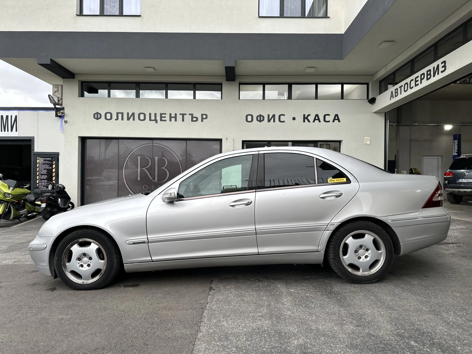 Mercedes-Benz C 200 Kompressor - изображение 5