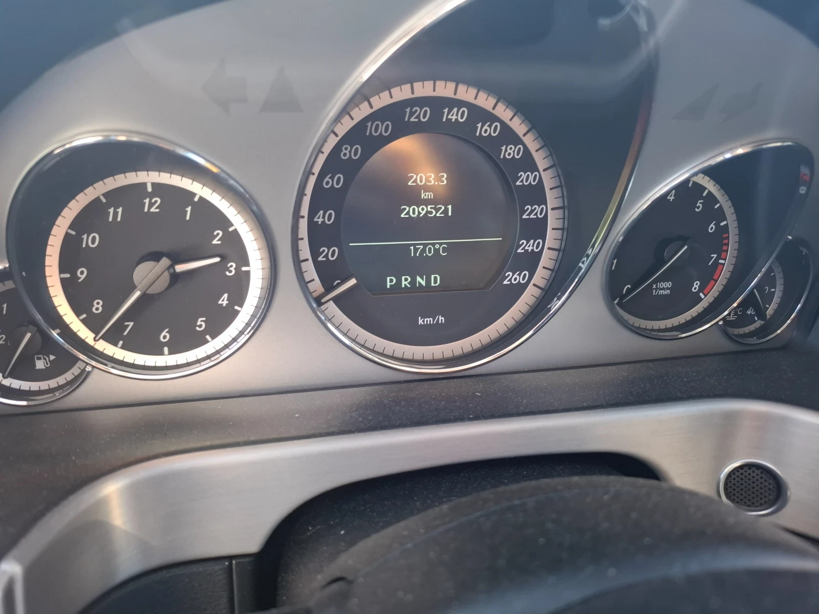 Mercedes-Benz E 200 | Mobile.bg   11