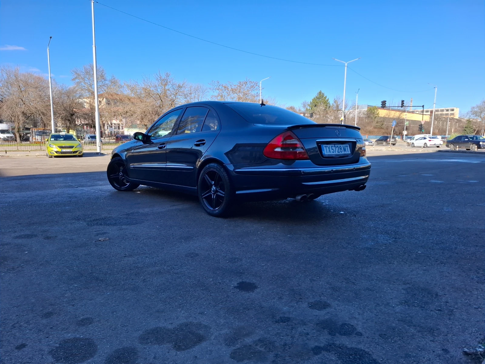 Mercedes-Benz E 200  - изображение 3