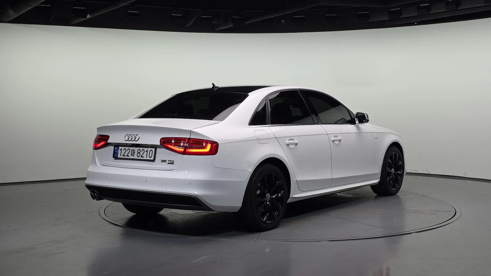 Audi A4 2.0TDI/4x4/Пълна сервизна история !!! - изображение 2