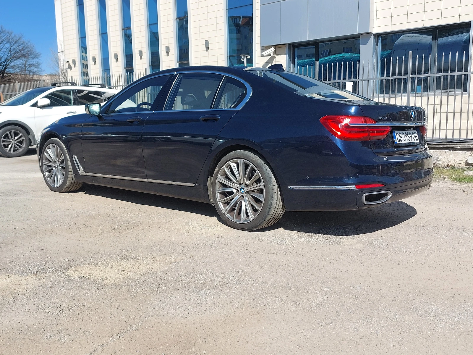 BMW 730 730D xDrive и 750i M-SPORT xDrive 2БРОЯ, снимка 8 - Автомобили и джипове - 53768080