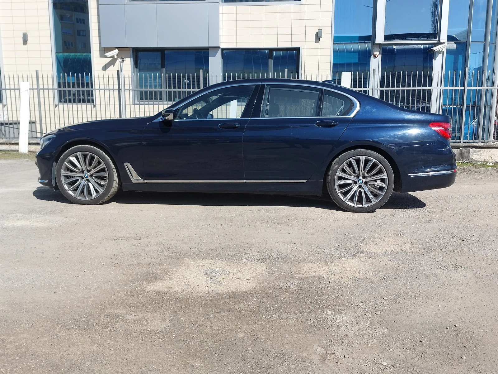 BMW 730 730D xDrive и 750i M-SPORT xDrive 2БРОЯ, снимка 5 - Автомобили и джипове - 53768080