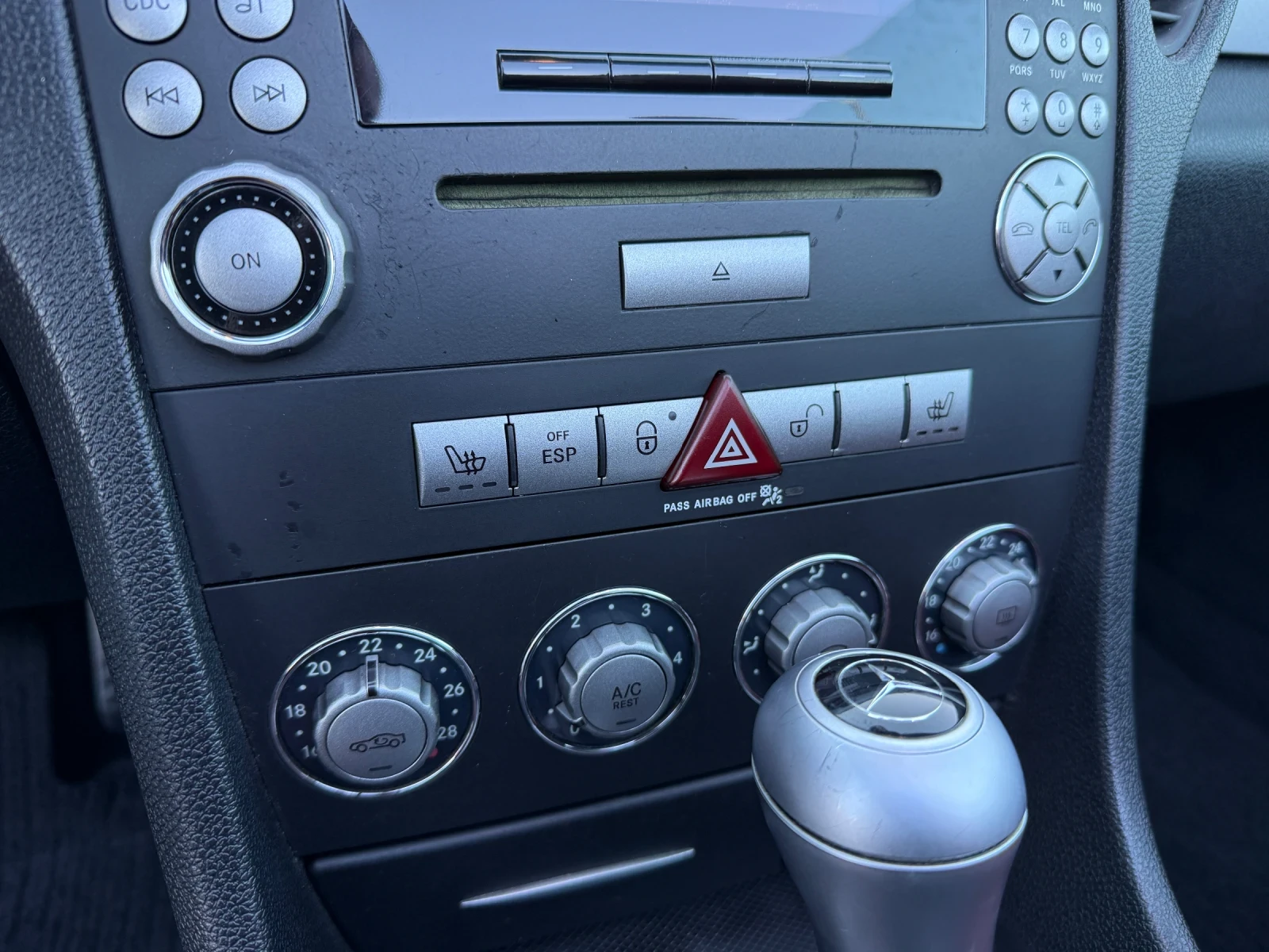 Mercedes-Benz SLK 200 Kompressor, Автоматик, * Червена Кожа* Уникат!, снимка 12 - Автомобили и джипове - 53825864