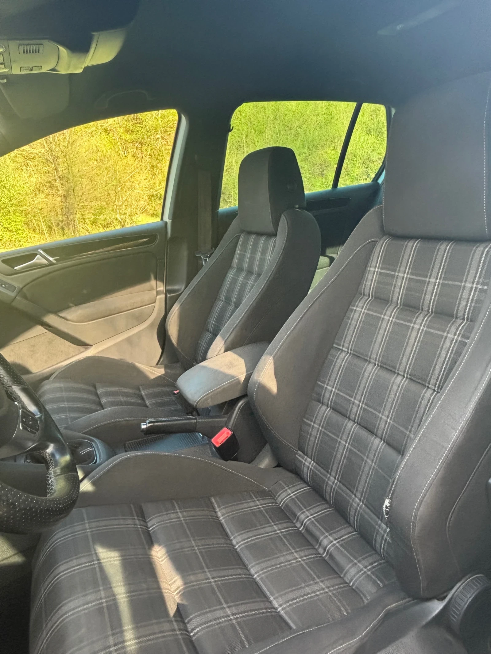 VW Golf, снимка 5 - Автомобили и джипове - 54580421