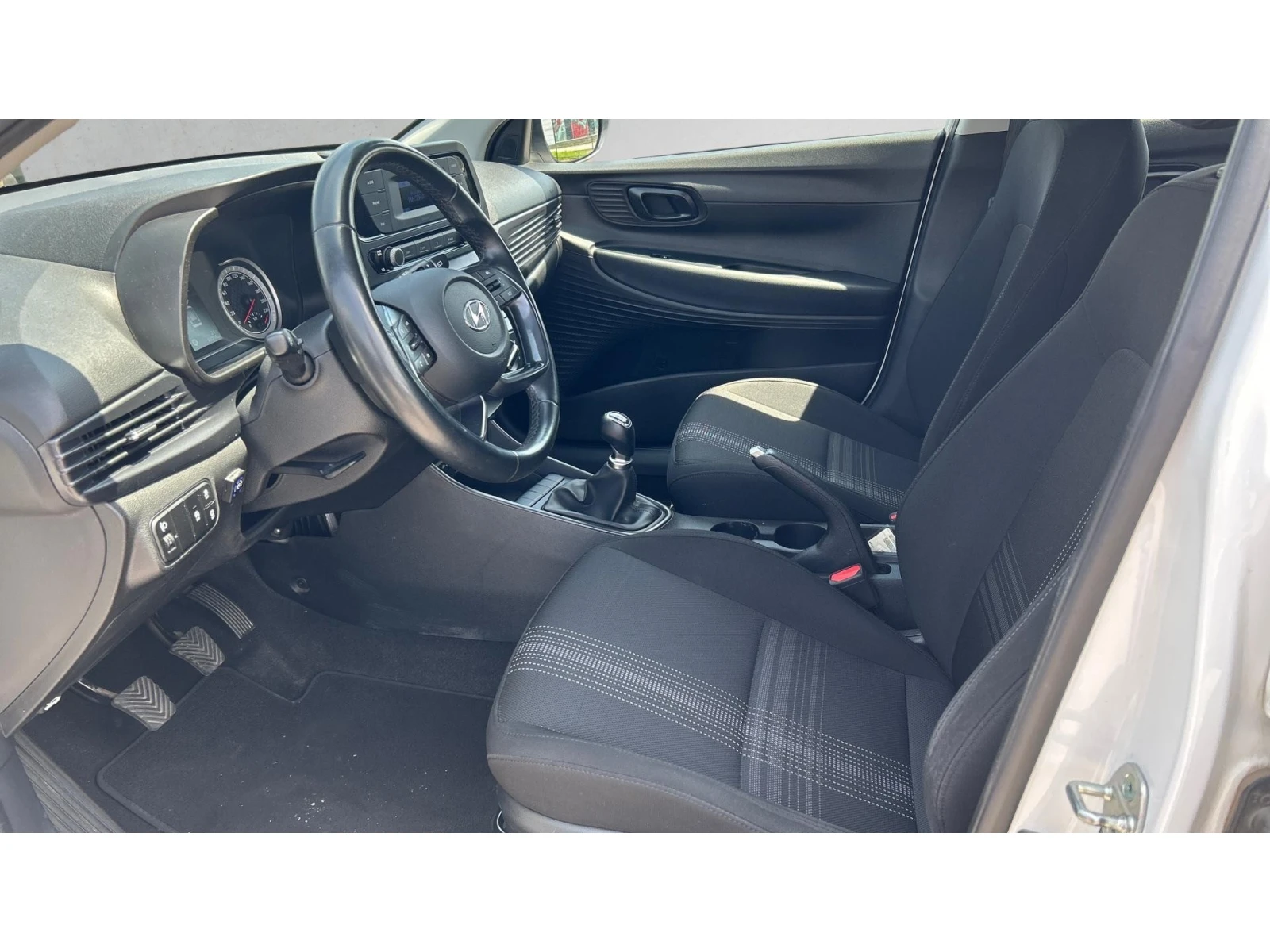 Hyundai I20 1.2i LPG  M/T, Месечна вноска от 177  , снимка 11 - Автомобили и джипове - 54773933