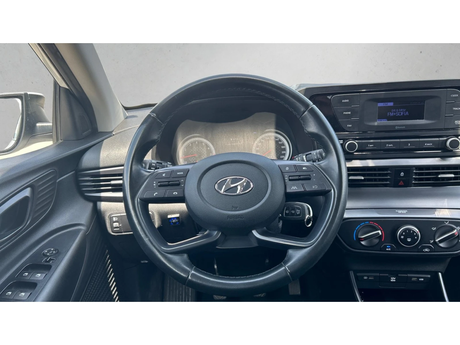 Hyundai I20 1.2i LPG  M/T, Месечна вноска от 177  , снимка 14 - Автомобили и джипове - 54773933