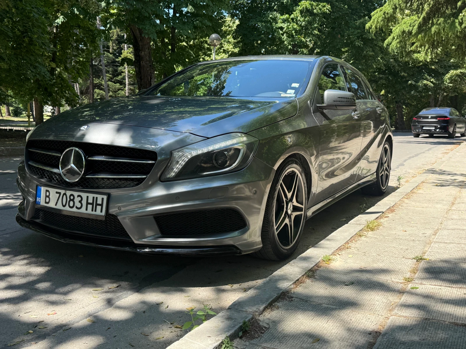 Mercedes-Benz A 180 AMG line 