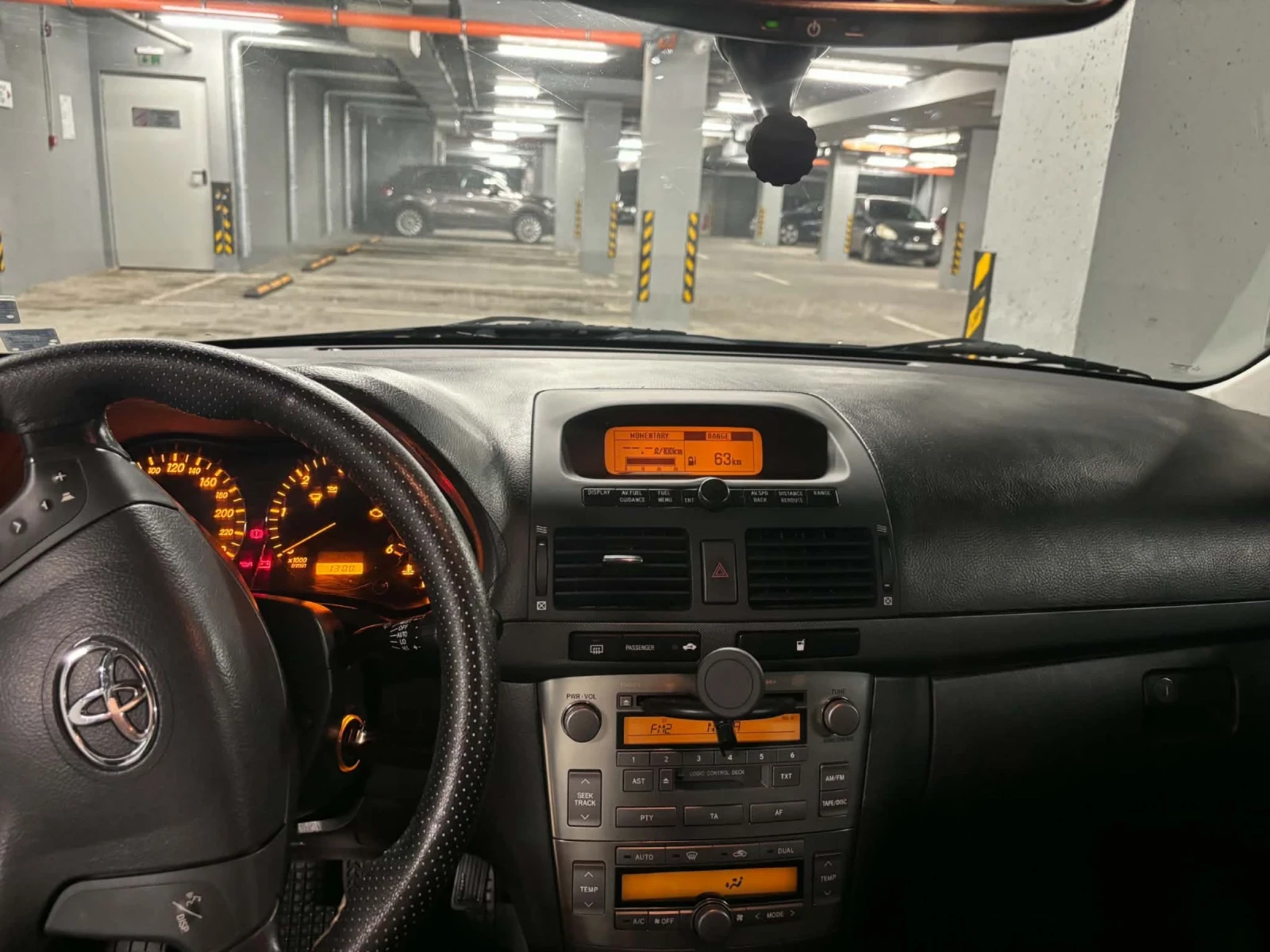 Toyota Avensis, снимка 11 - Автомобили и джипове - 55133592