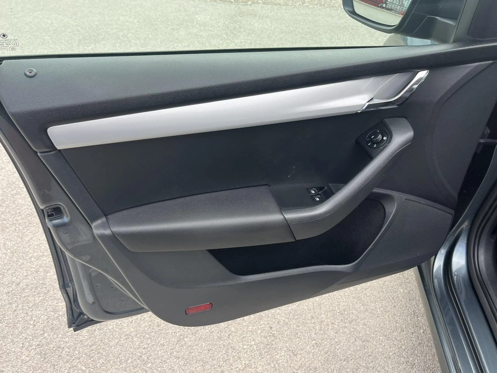 Skoda Octavia 1.6TDI 110кс 4Х4 6 СКОРОСТИ КЛИМАТИК АВТОПИЛОТ , снимка 7 - Автомобили и джипове - 55270252