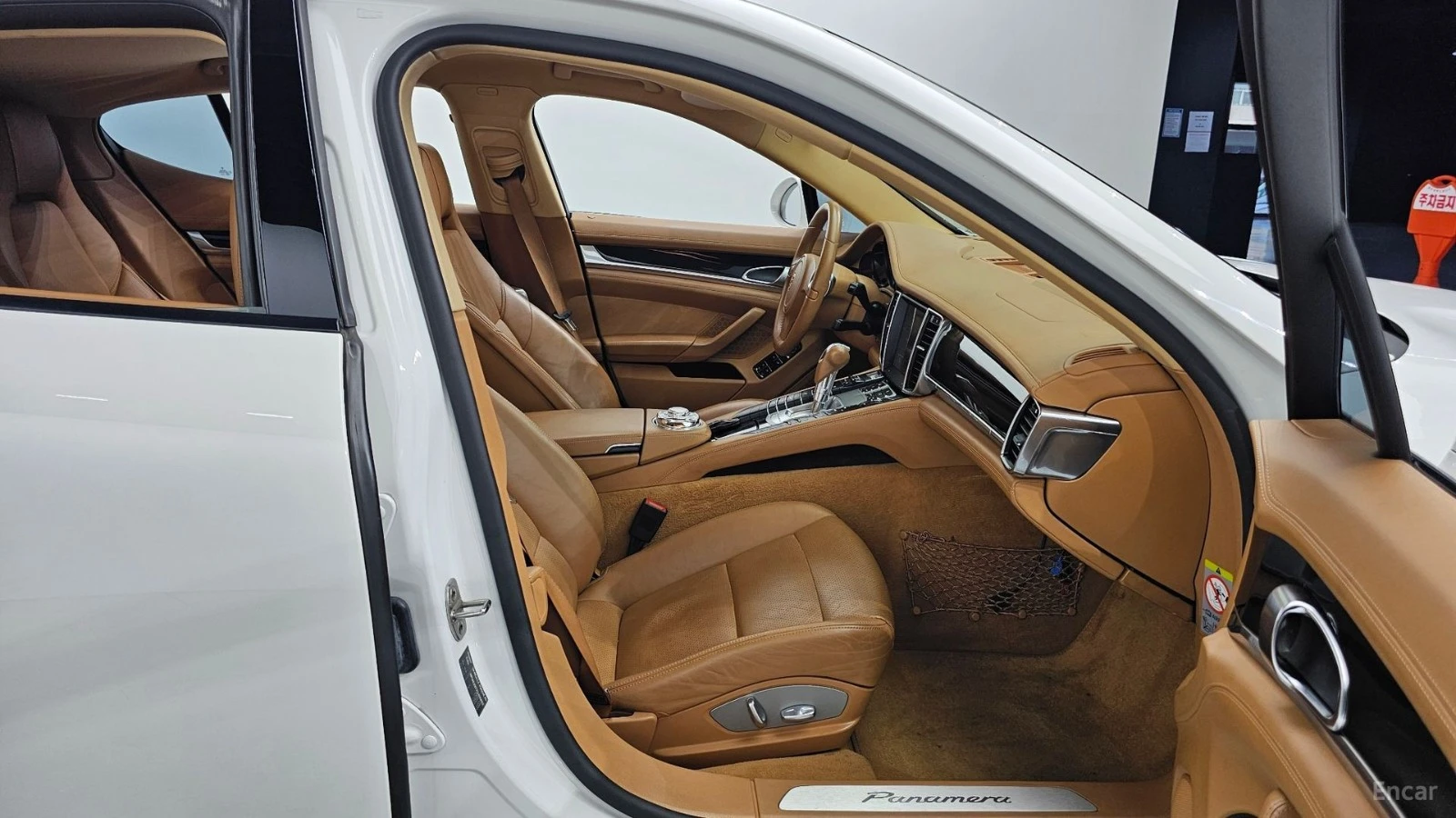 Porsche Panamera D Автокредит Цена до България, снимка 13 - Автомобили и джипове - 55486971