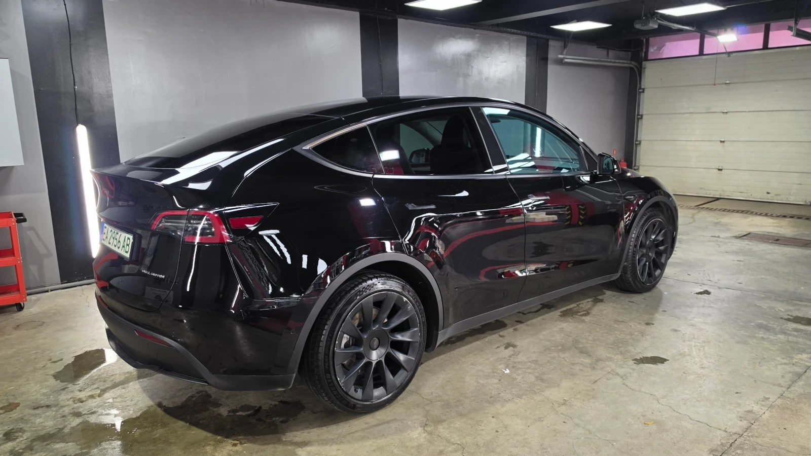 Tesla Model Y Long Range, снимка 2 - Автомобили и джипове - 55711431