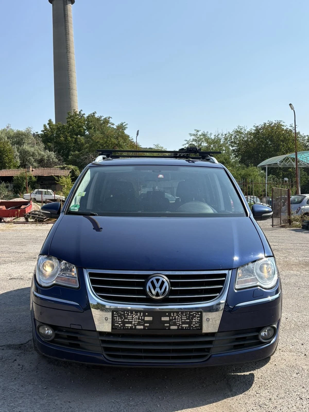 VW Touran 1.9TDI -7местен, снимка 2 - Автомобили и джипове - 55770595