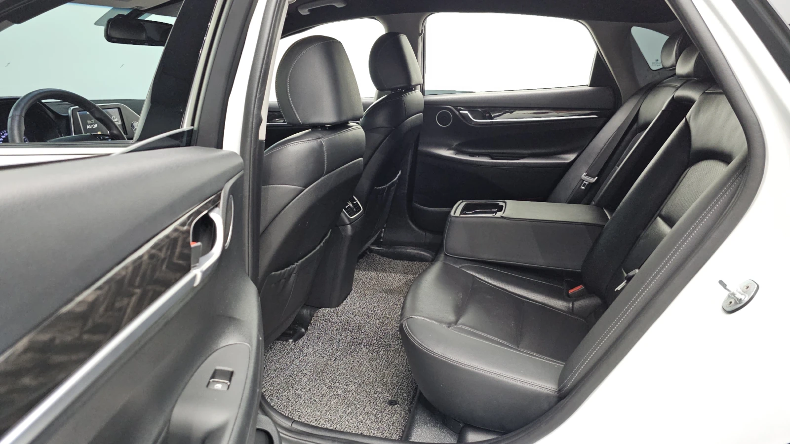 Hyundai Grandeur 3.0 LPI INDIVIDUAL TYPE autoprime.bg, снимка 11 - Автомобили и джипове - 55901172