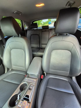 Hyundai Kona Premium / 64kWh / 93  | Mobile.bg    11