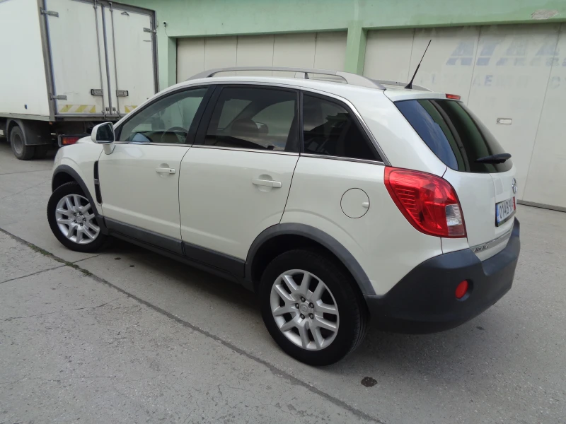 Opel Antara 2.2D-НАВИ КОЖА-4х4-ЛИЗИНГ, снимка 3 - Автомобили и джипове - 47123905