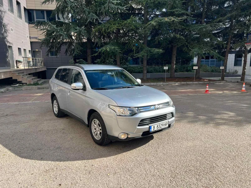 Mitsubishi Outlander, снимка 2 - Автомобили и джипове - 47667430