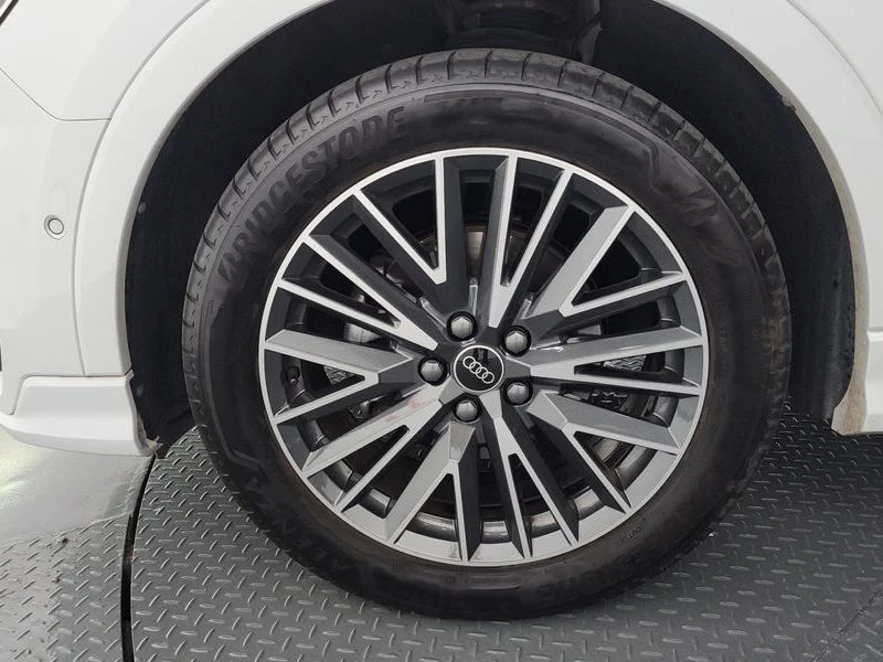 Audi Q3 35 TDI Premium| 190к.с.| ВКЛ.ТЕХНОТЕСТ, снимка 4 - Автомобили и джипове - 55099756