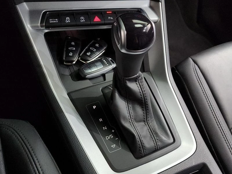 Audi Q3 35 TDI Premium| 190к.с.| ВКЛ.ТЕХНОТЕСТ, снимка 8 - Автомобили и джипове - 55099756