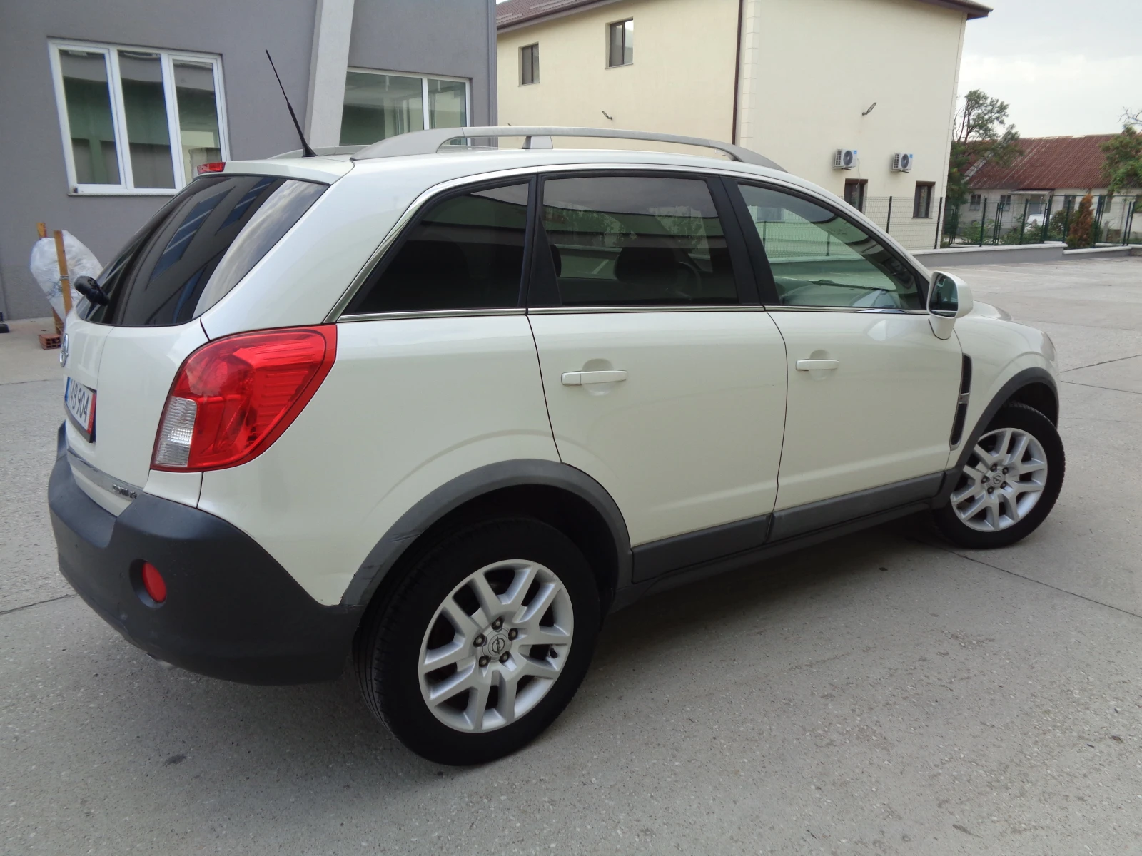 Opel Antara 2.2D-НАВИ КОЖА-4х4-ЛИЗИНГ - изображение 4