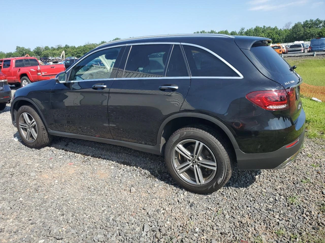Mercedes-Benz GLC 300 4MATIC - изображение 2