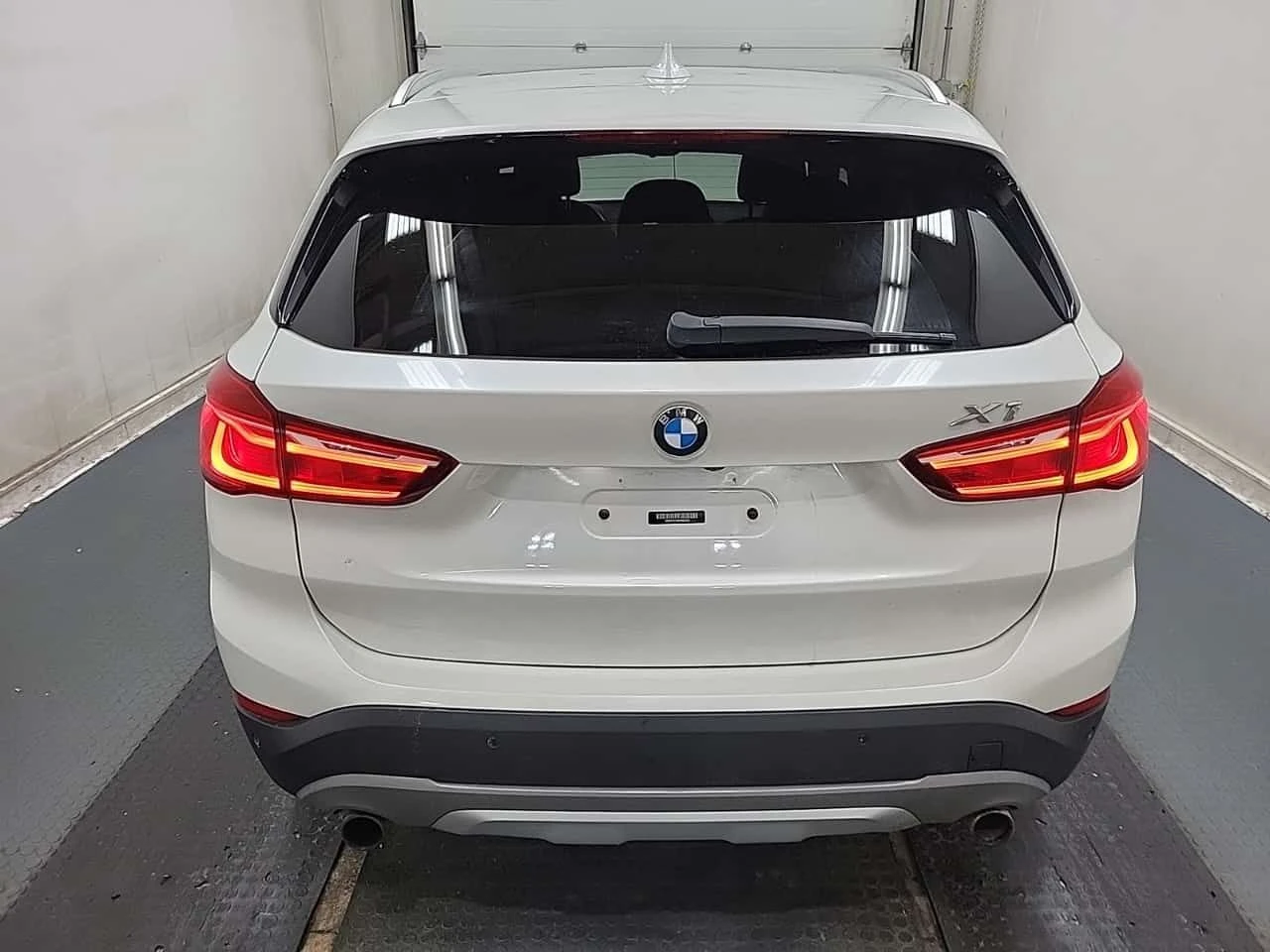 BMW X1 XDRIVE28I /CARFAX / Подгрев/Панорама/2 ключа/Памет, снимка 6 - Автомобили и джипове - 53818485