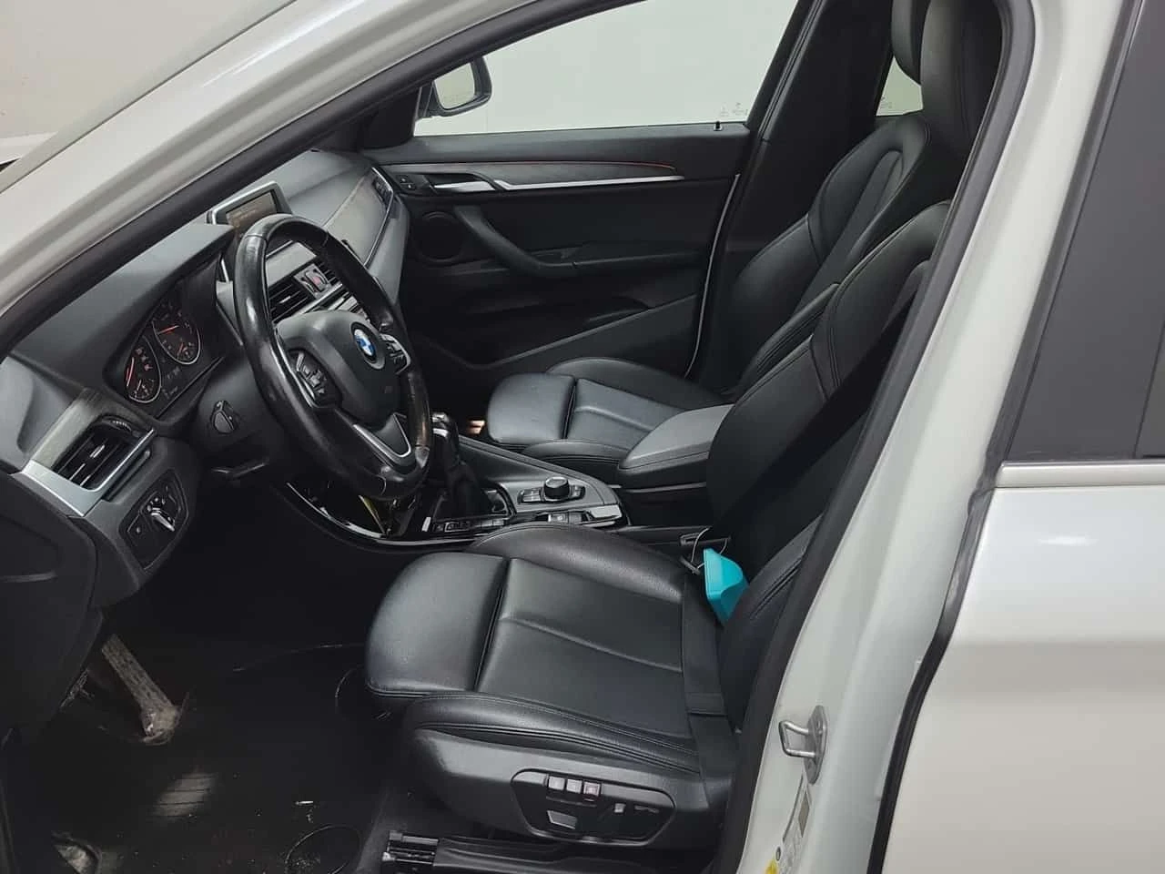 BMW X1 XDRIVE28I /CARFAX / Подгрев/Панорама/2 ключа/Памет, снимка 8 - Автомобили и джипове - 53818485