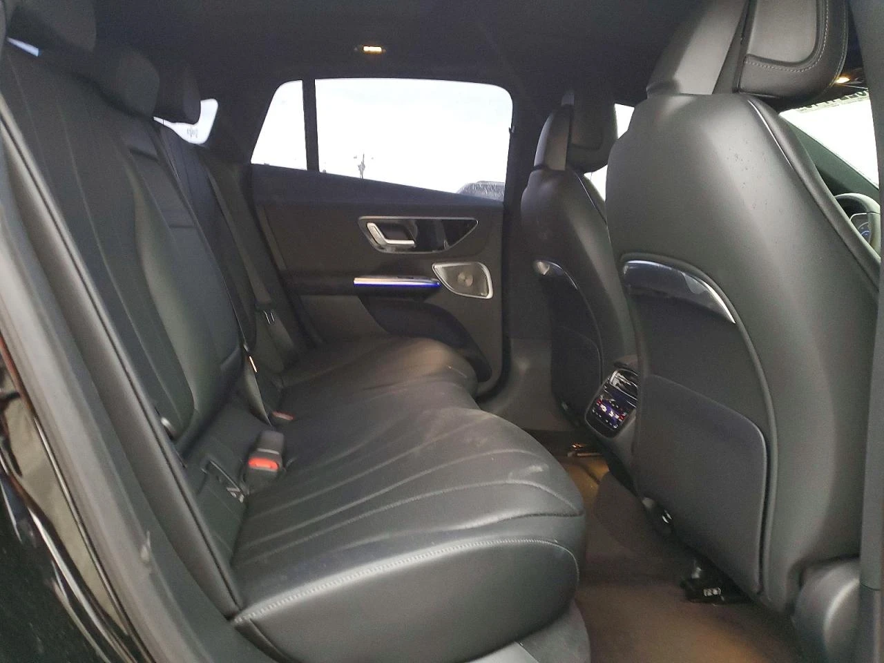 Mercedes-Benz EQE 350 4MATIC | BURMESTER | HEAD-UP | МАСАЖ | , снимка 10 - Автомобили и джипове - 54181570