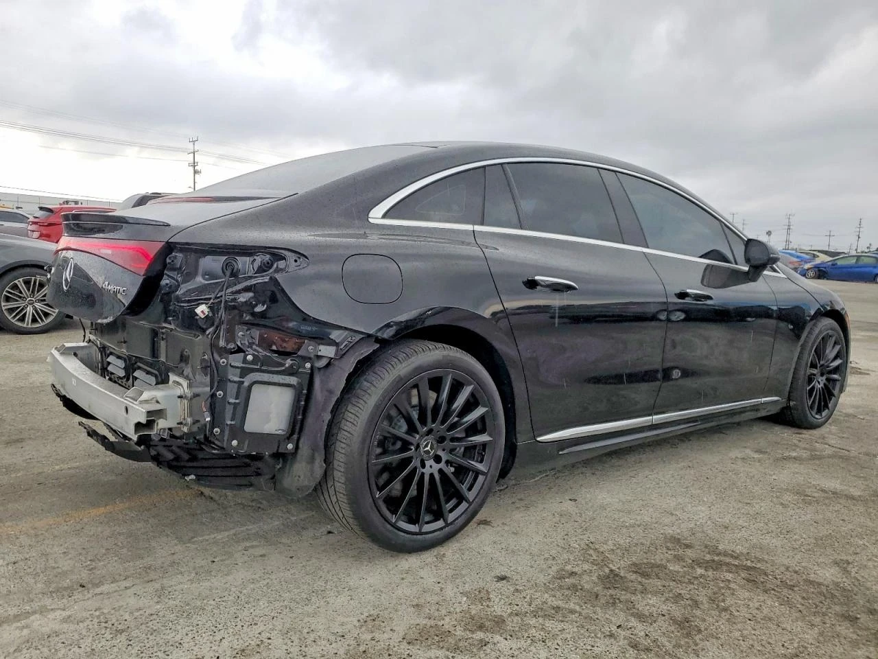 Mercedes-Benz EQE 350 4MATIC | BURMESTER | HEAD-UP | МАСАЖ | , снимка 4 - Автомобили и джипове - 54181570