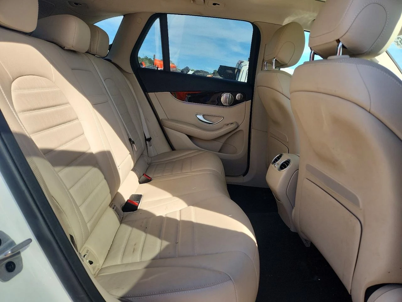 Mercedes-Benz GLC 300 2.0l, снимка 11 - Автомобили и джипове - 54417367