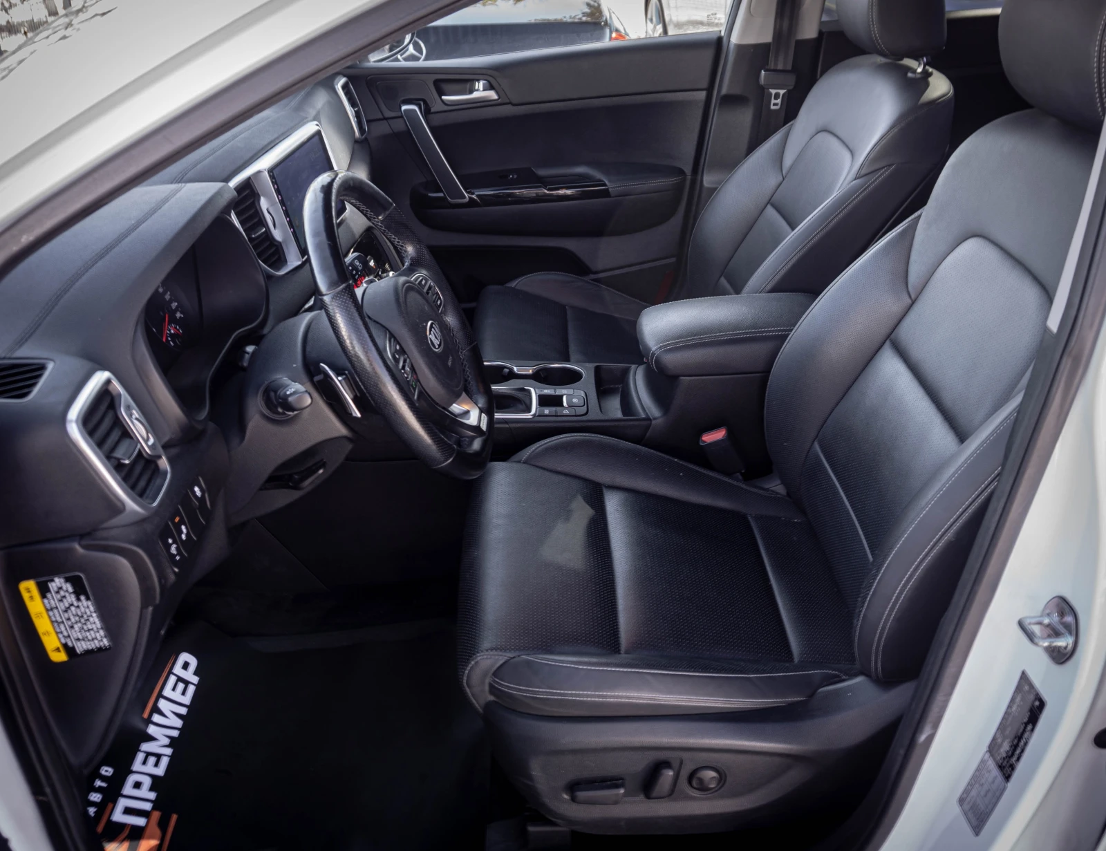Kia Sportage 2.0CRDI-184hp-РЕАЛНИ КМ., снимка 10 - Автомобили и джипове - 56314347