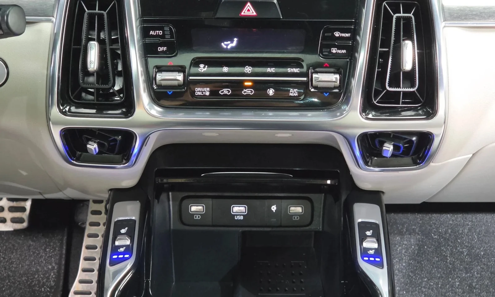 Kia Sorento, снимка 8 - Автомобили и джипове - 56648696