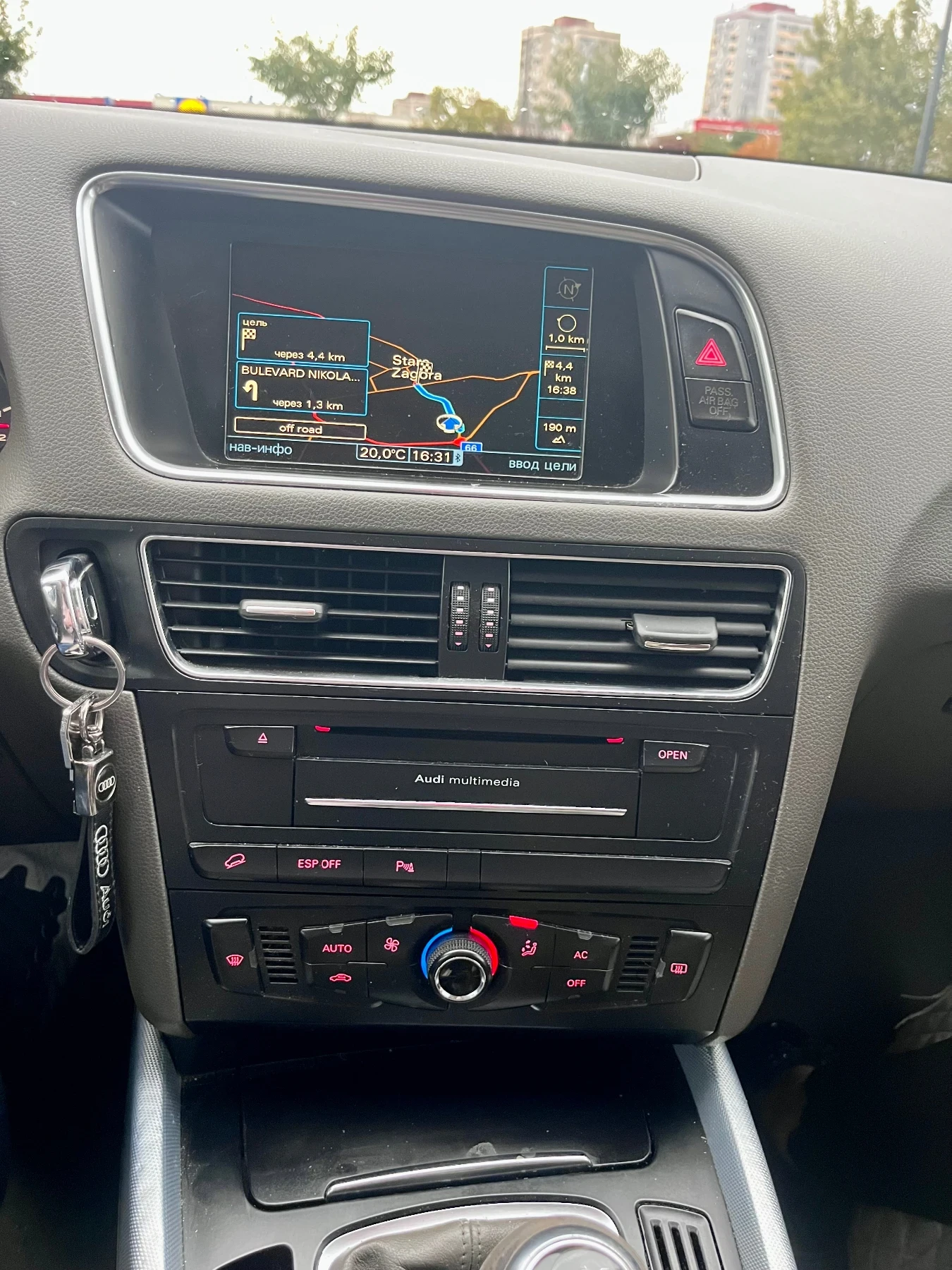 Audi Q5, снимка 9 - Автомобили и джипове - 56728218