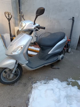  Piaggio Fly