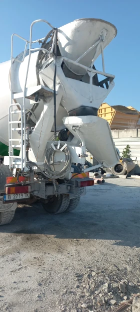Бетон миксер Iveco Тракер, снимка 4