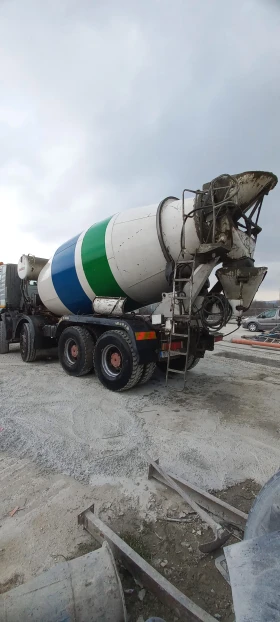 Бетон миксер Iveco Тракер, снимка 13