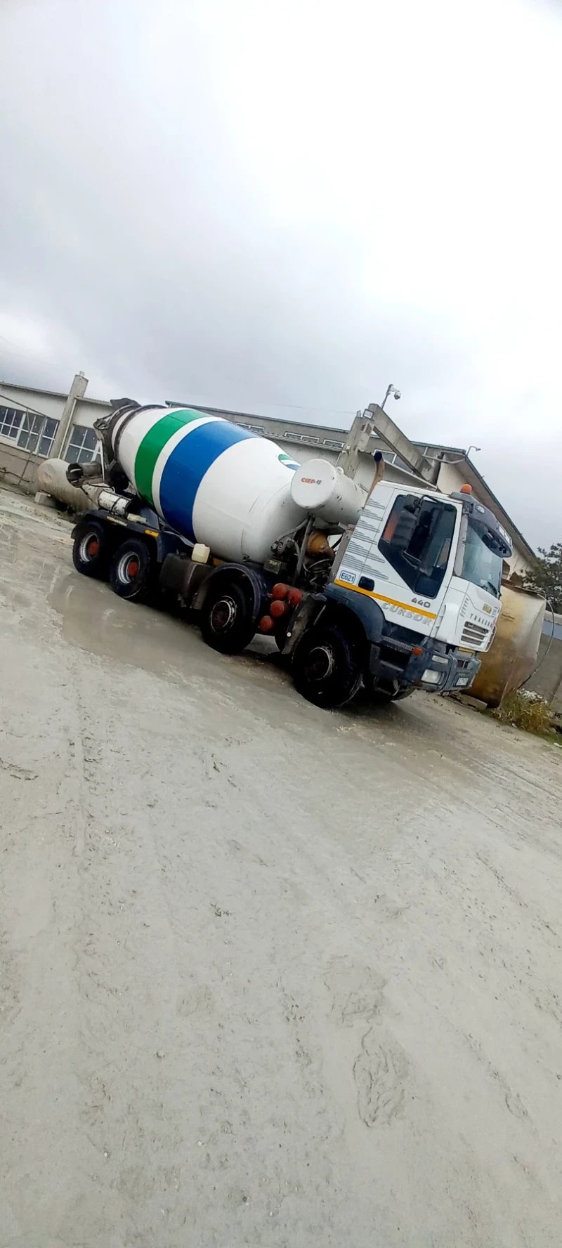 Бетон миксер Iveco Тракер, снимка 6 - Индустриална техника - 52062933