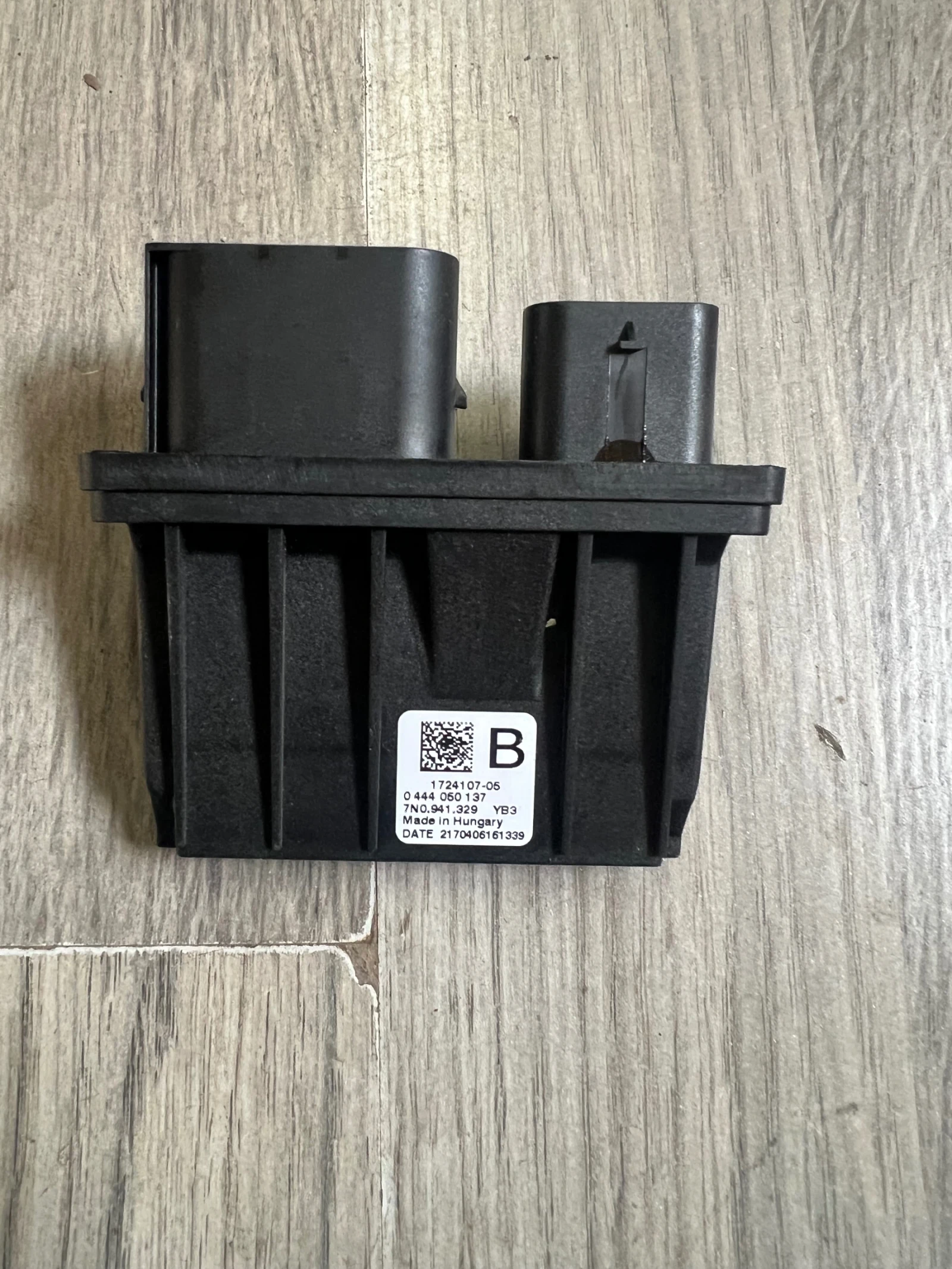 7N0941329   7N0.941.329  Adblue �����  VW PASSAT B8   BOSCH    0444050137 | Mobile.bg � ����������� 5