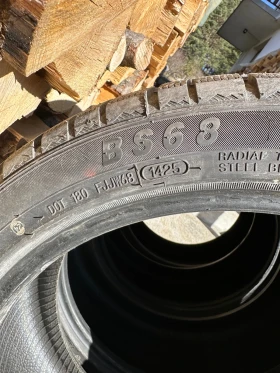 Гуми Зимни 225/45R18, снимка 4 - Гуми и джанти - 52436627