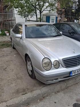 Mercedes-Benz E 270, снимка 2